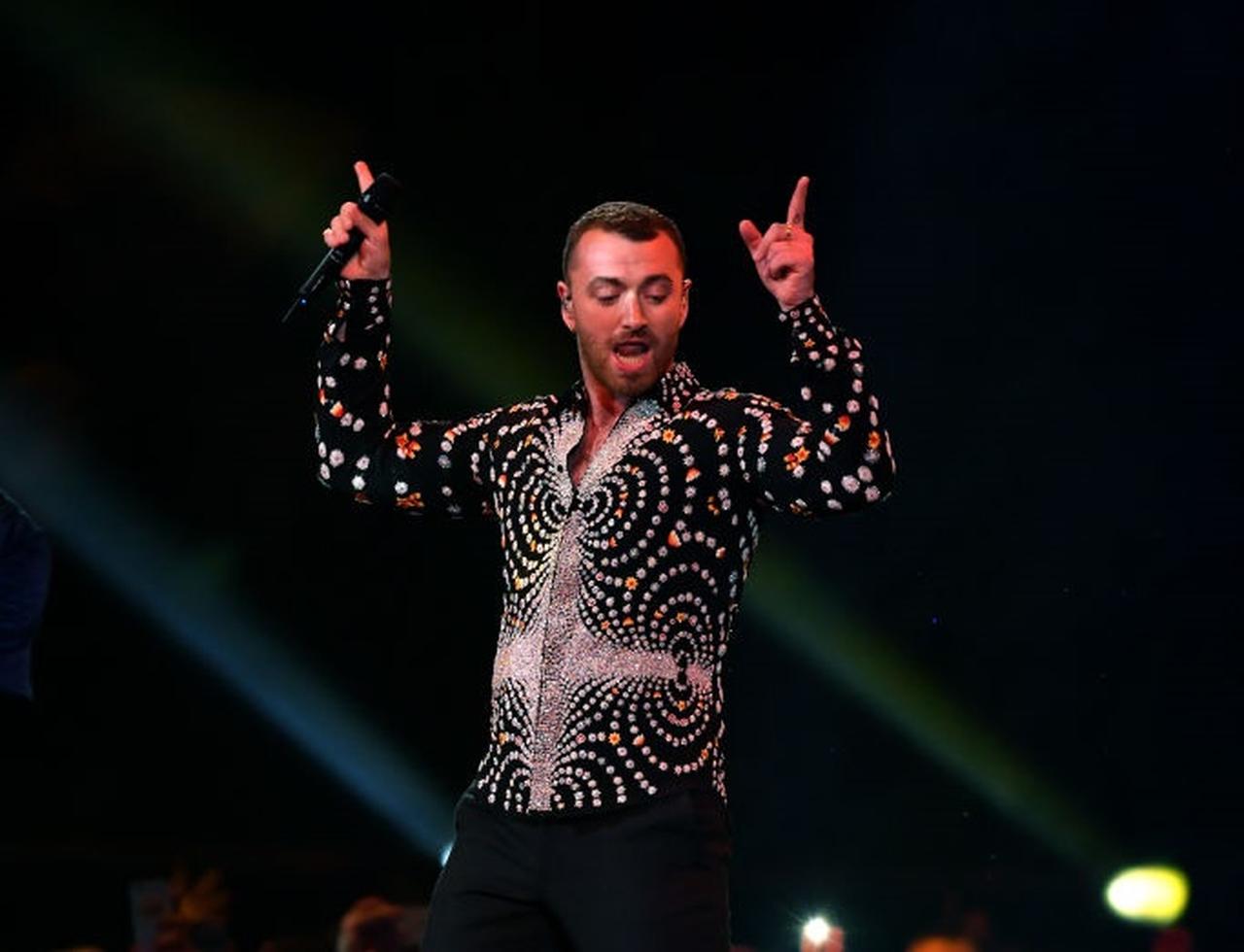 サム・スミス、12歳で脂肪吸引を受けていたと告白