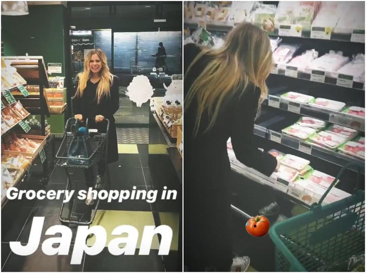 来日中のアヴリル・ラヴィーンが日本のスーパーでお買い物、やっぱり「セレブ」
