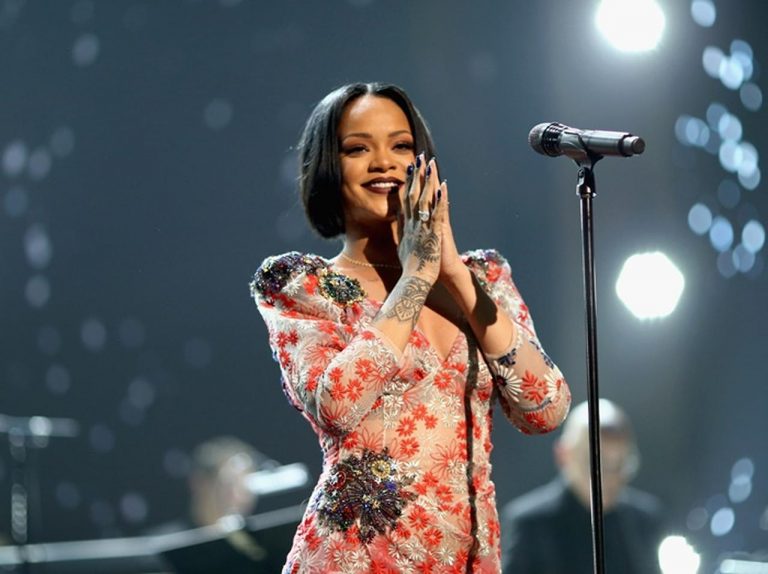 リアーナ、リークされた音源がまさかの世界チャート67位