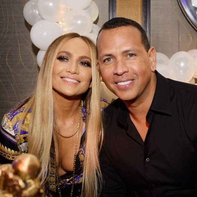 ジェニファー・ロペスとアレックス・ロドリゲスが婚約、ファンから「夫」に昇格
