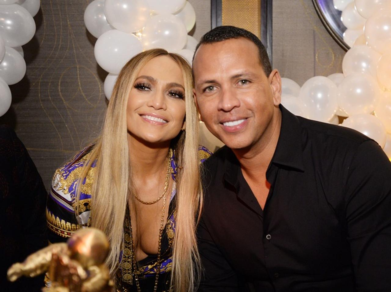 ジェニファー・ロペスとアレックス・ロドリゲスが婚約、ファンから「夫」に昇格