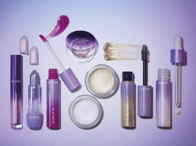 レブロン新作、光によって表情が変わるパステル カラーのコレクション