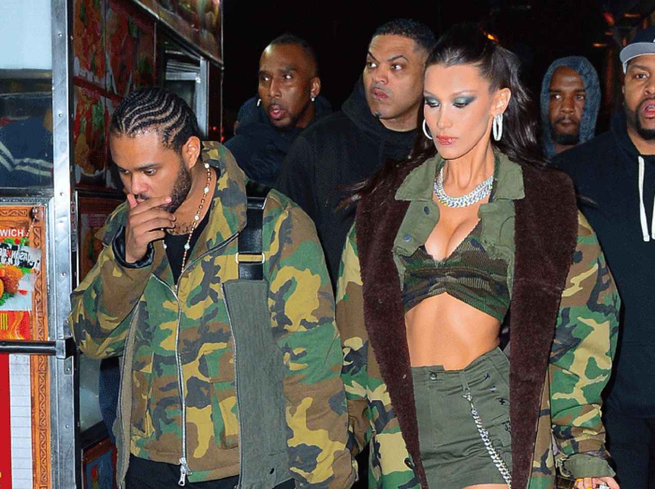 プラダの2万円高級ソックスがセレブたちの愛用で話題！