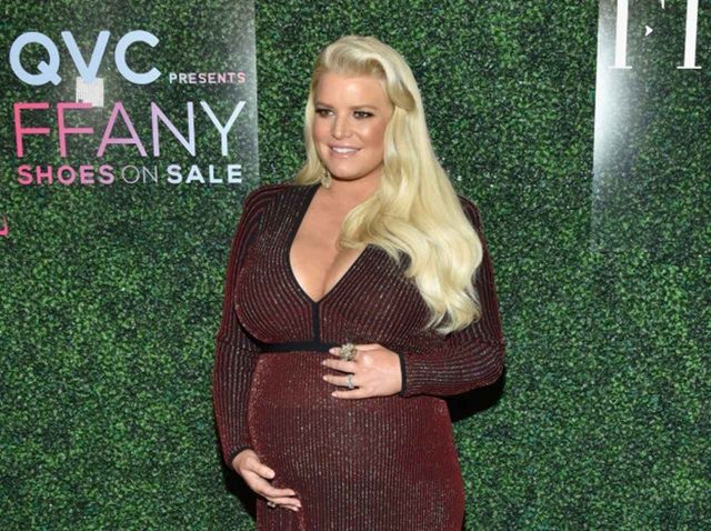 ジェシカ・シンプソン、妊娠とは別の理由で入院していた