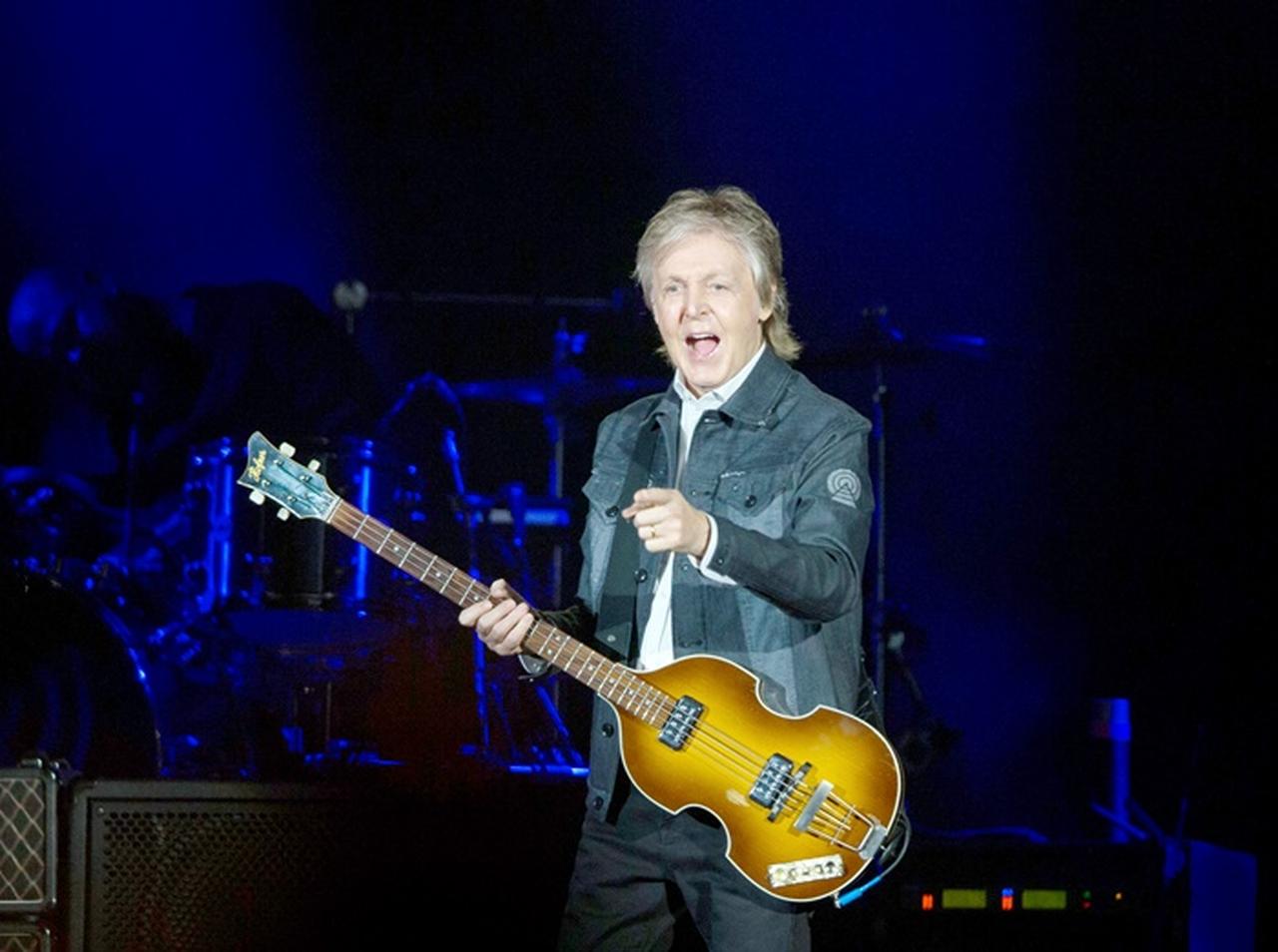 ポール・マッカートニー、学生時代に使用していたノートが驚きの値段で落札