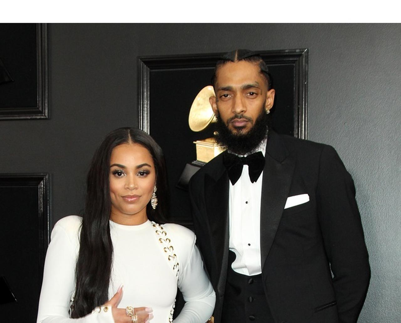 故ニプシー・ハッスルの恋人、ニプシーの顔面タトゥーを入れる