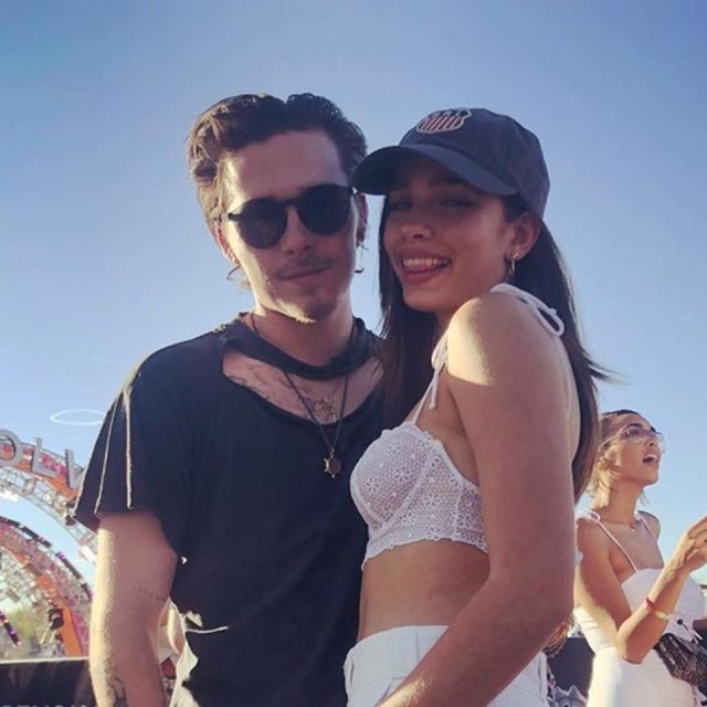 ブルックリン・ベッカム、恋人とコーチェラでキス連発【写真アリ】