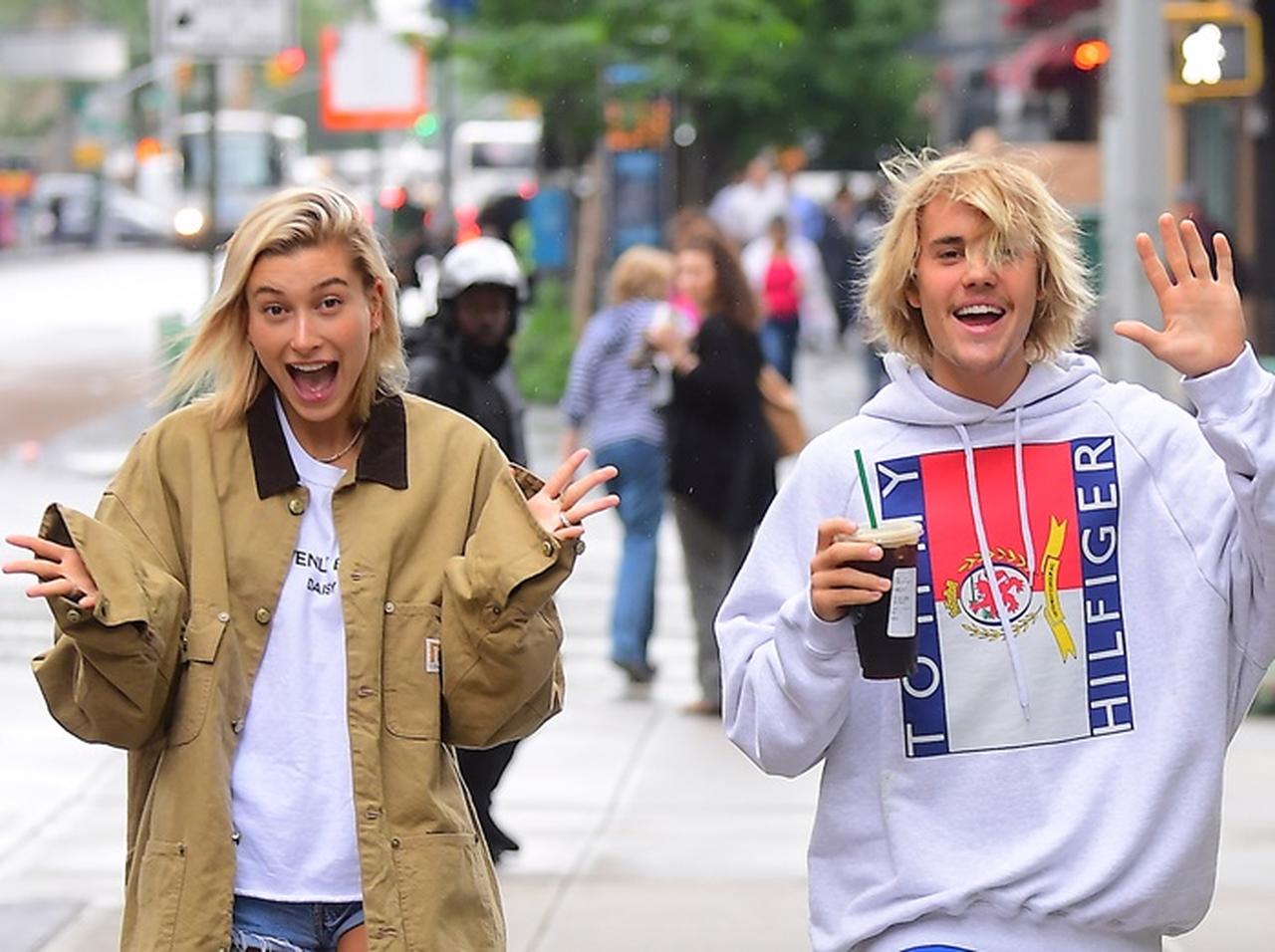 ジャスティン・ビーバー、妻ヘイリーの「妊娠発表」が大がかりすぎて混乱招く