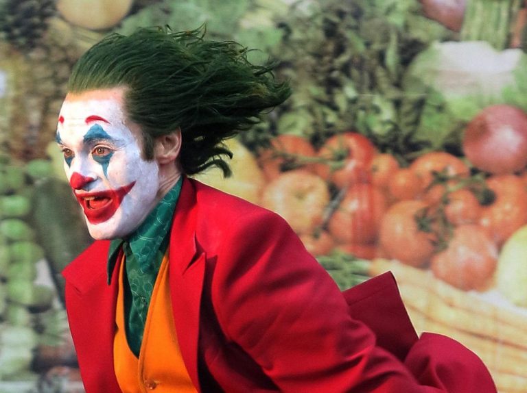 DCコミックスの映画『Joker』第1弾予告編が公開!あのチャップリンの名言が
