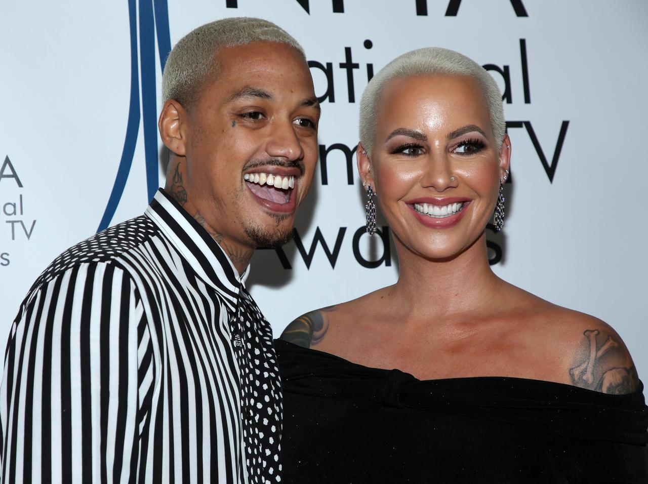 アンバー・ローズが第2子を妊娠、霊媒師の予言が当たった!