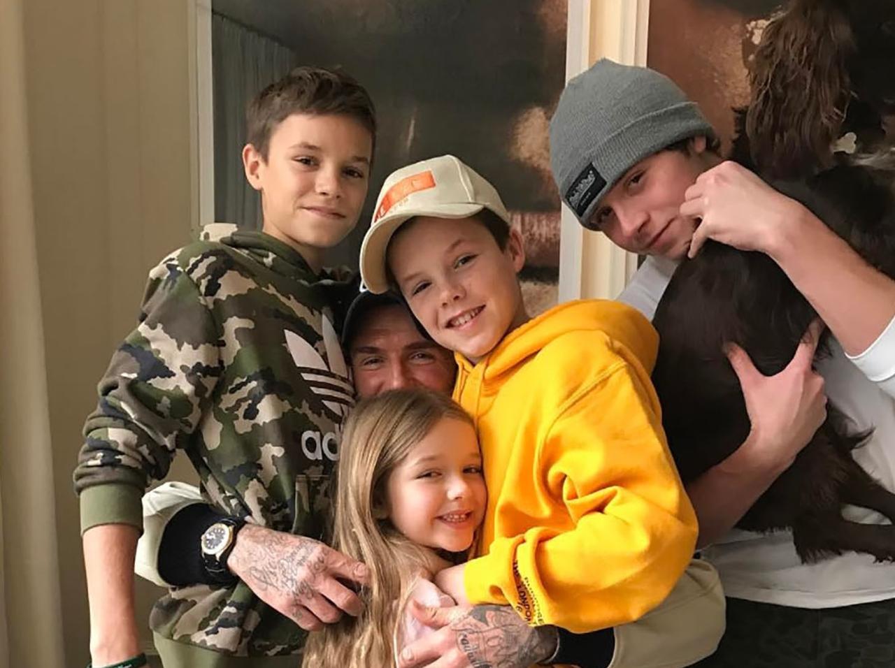 ヴィクトリア・ベッカムの誕生日に、思春期の子供たちがとった行動がイケメン