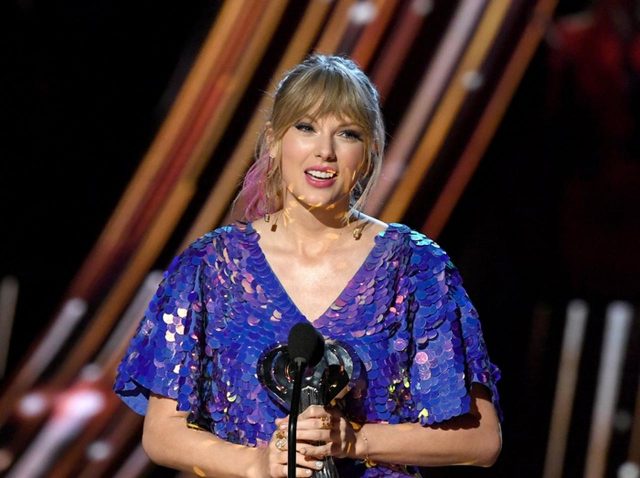 テイラー・スウィフト、4月26日の「発表」に向けてカウントダウンがスタート