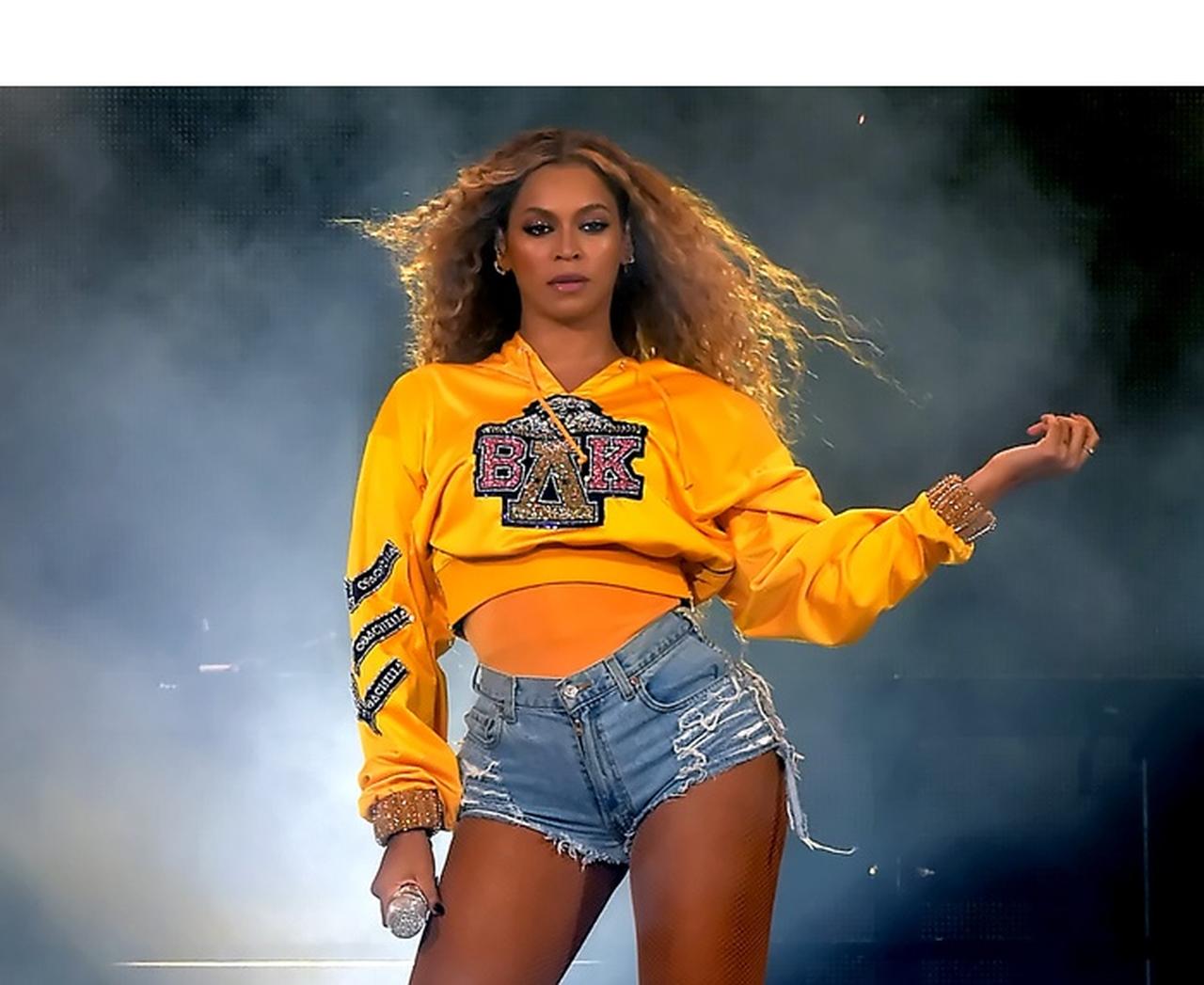 ビヨンセ、ドキュメンタリー&サプライズアルバムを発表!世界がビヨンセ一色