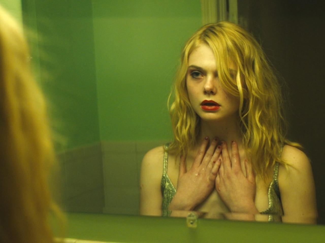 正統派女優エル・ファニングが売春婦を熱演する映画『ガルヴェストン』特別映像【独占】