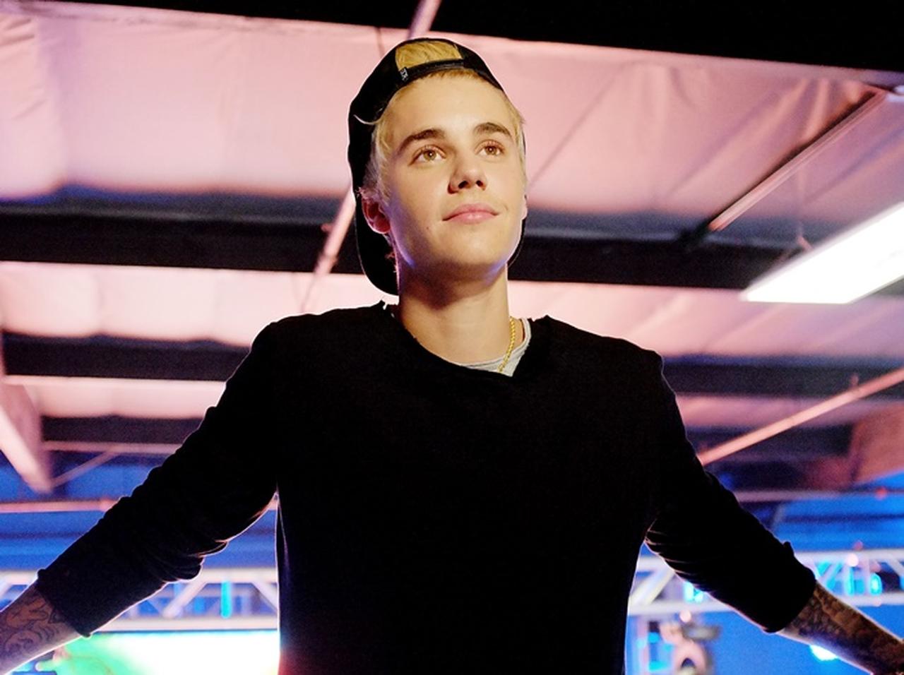 ジャスティン・ビーバー参加の新曲が解禁、アリアナやディカプリオらセレブが環境問題を訴える