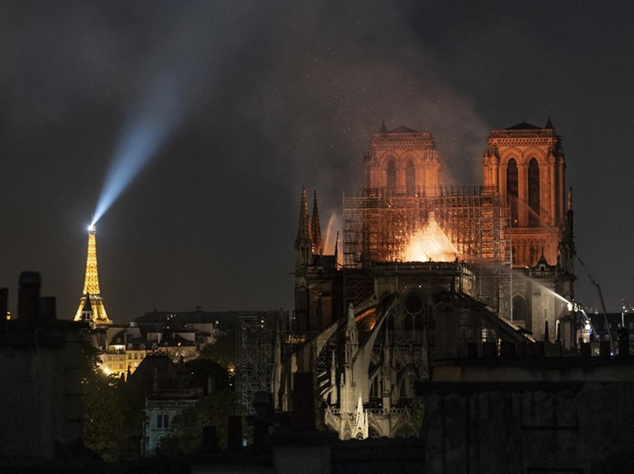 ノートルダム大聖堂、ケリングの126億円に続きLVMHが252億円を再建費用として寄付