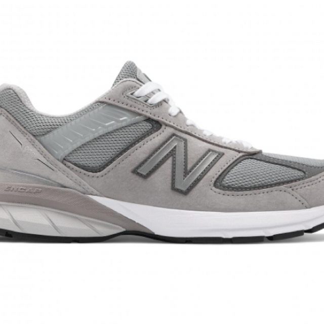 ニューバランスが新作「990v5」を発売