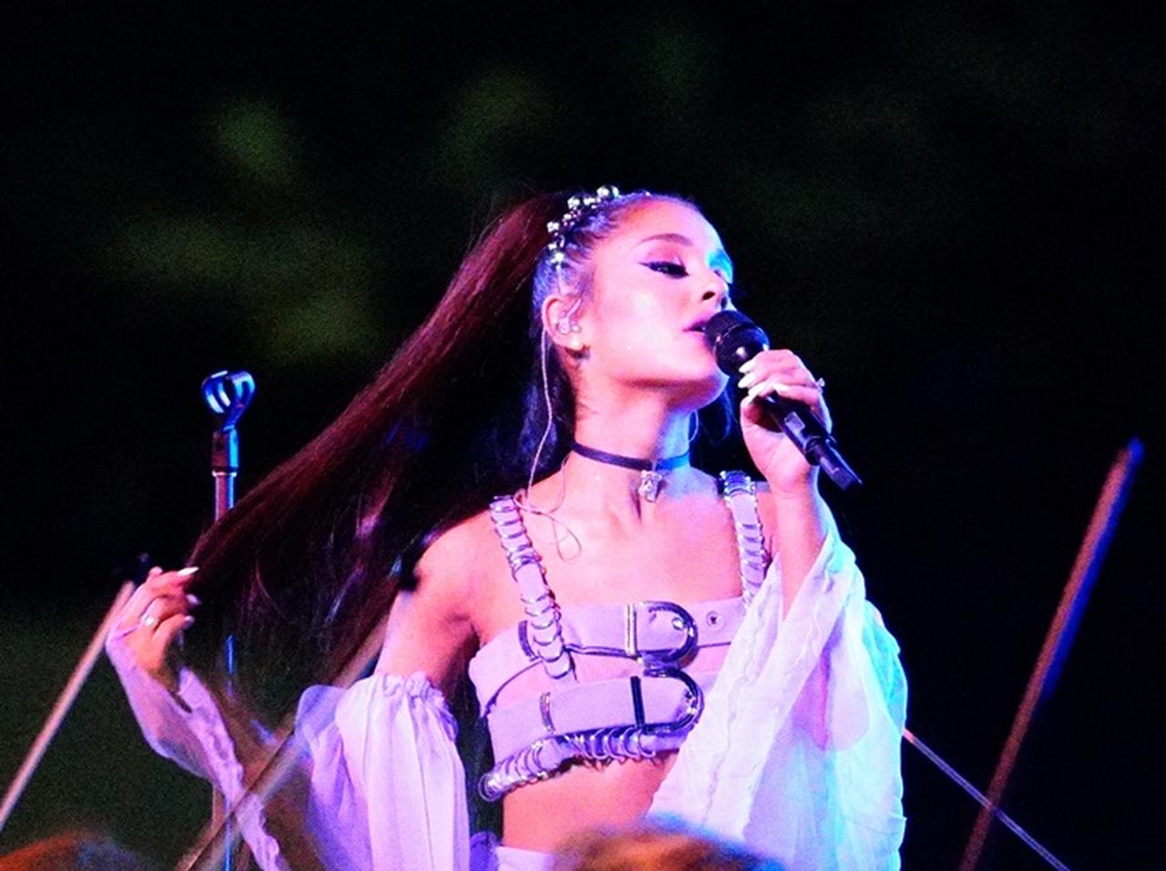 アリアナ・グランデのコーチェラ出演料は「９億円」、ギャラ高騰のワケとは？