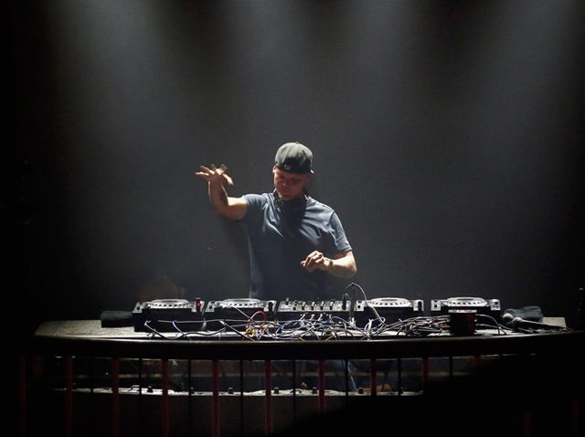 アヴィーチー、1周忌に恋人がレア動画を公開して追悼