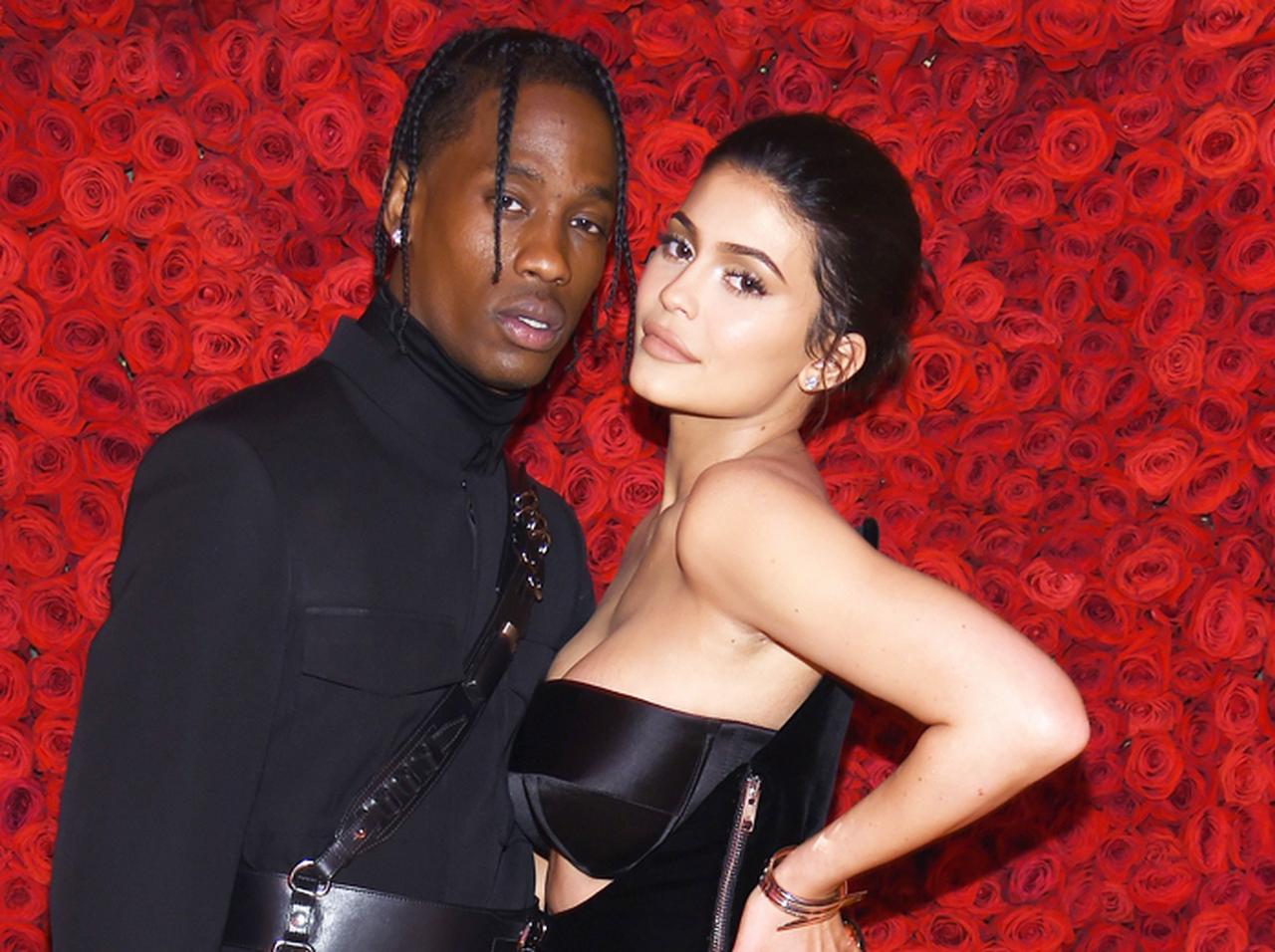 カイリー・ジェンナーの「夫」への誕生祝いの伝え方がさすが“最年少億万長者”