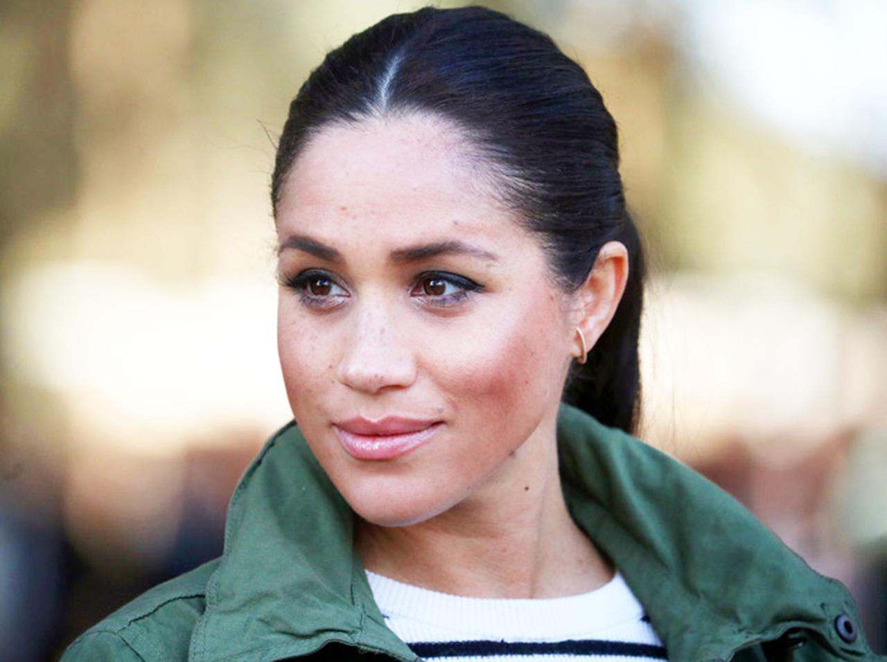 メーガン妃が3年以上愛用している「メンズもの」のジャケットが良品