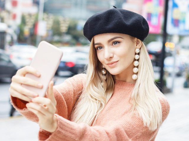 海外おしゃれ女子が夢中なインスタ映えアイテムは学校にもある「半裸のアレ」