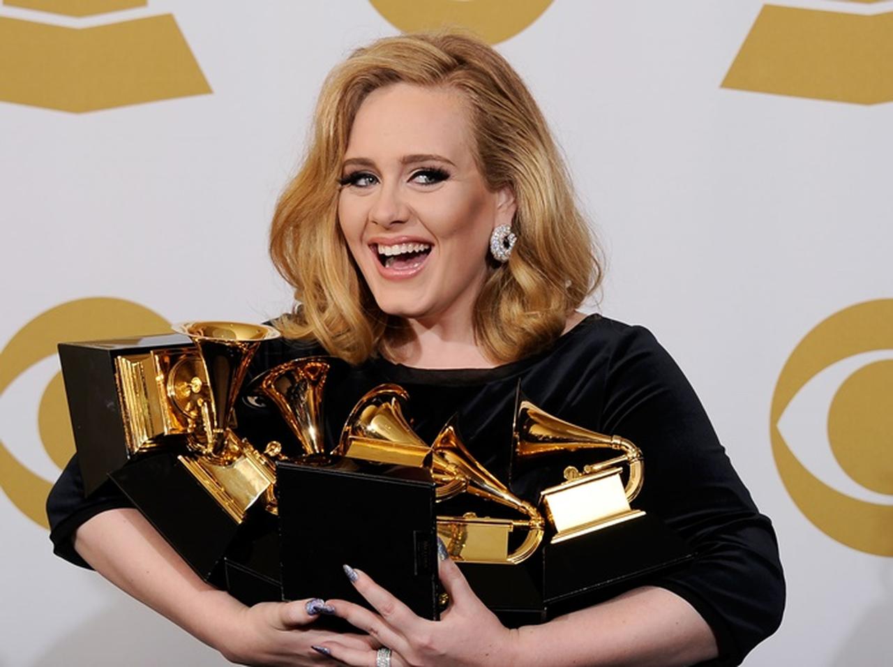 アデルが夫との7年の関係に終止符、数ヵ月前から黄色信号