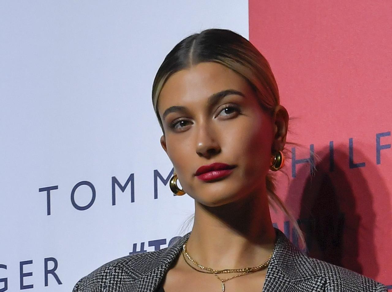 ヘイリー・ビーバーが「SNS疲れ」なあなたに物申す!