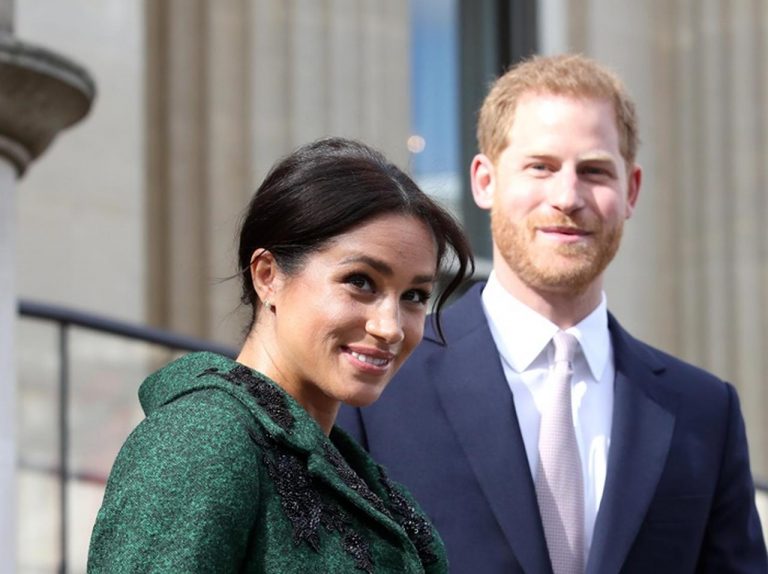 メーガン妃、王室のインスタグラムを自分で更新している？