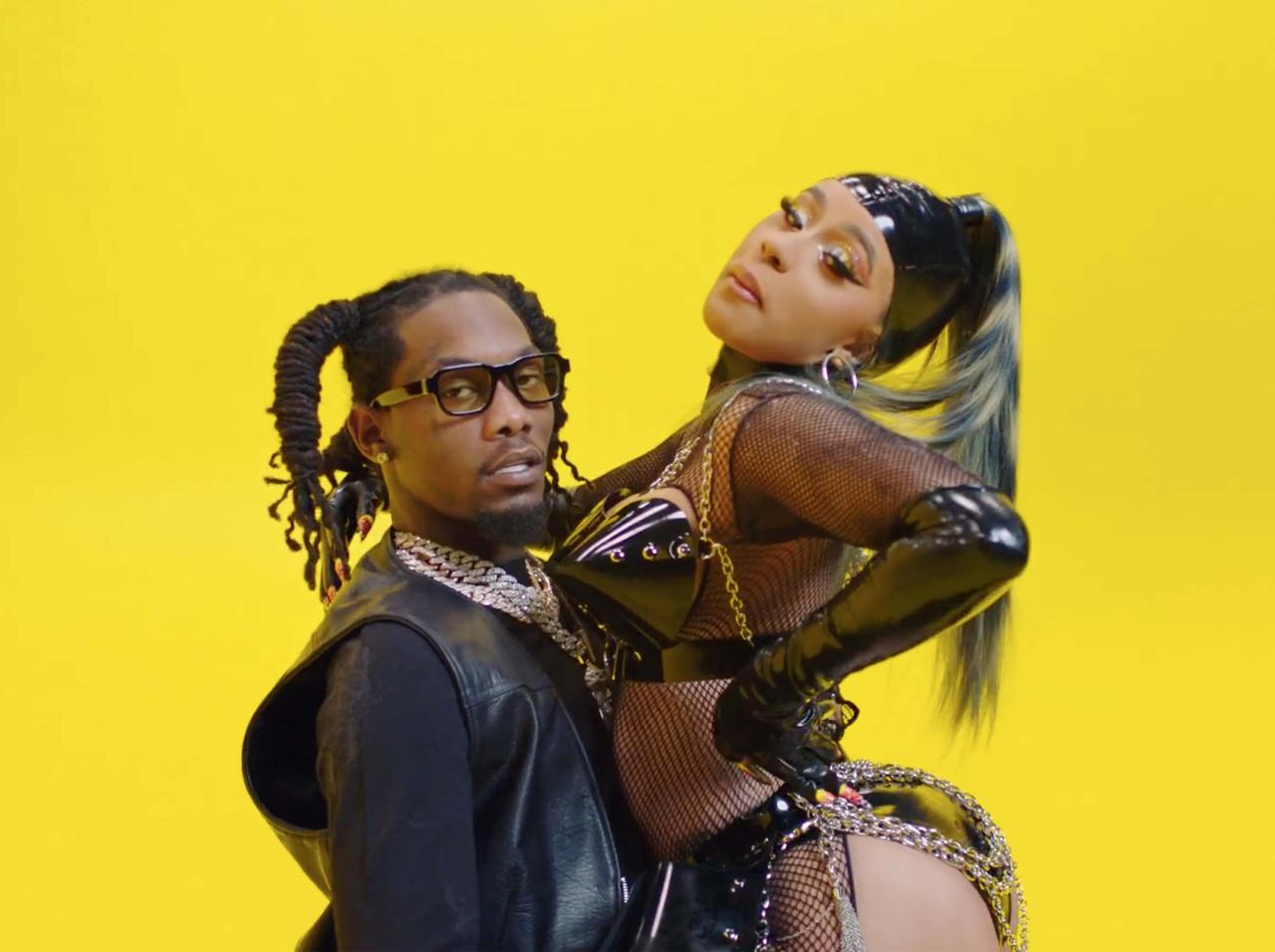 カーディ・B、夫と共演したMVが生々しすぎて「擬似セックス」と言われる