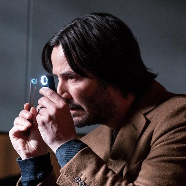 キアヌ・リーブスが「宝石ディーラー」演じる映画『ブルー・ダイヤモンド』の日本公開が決定
