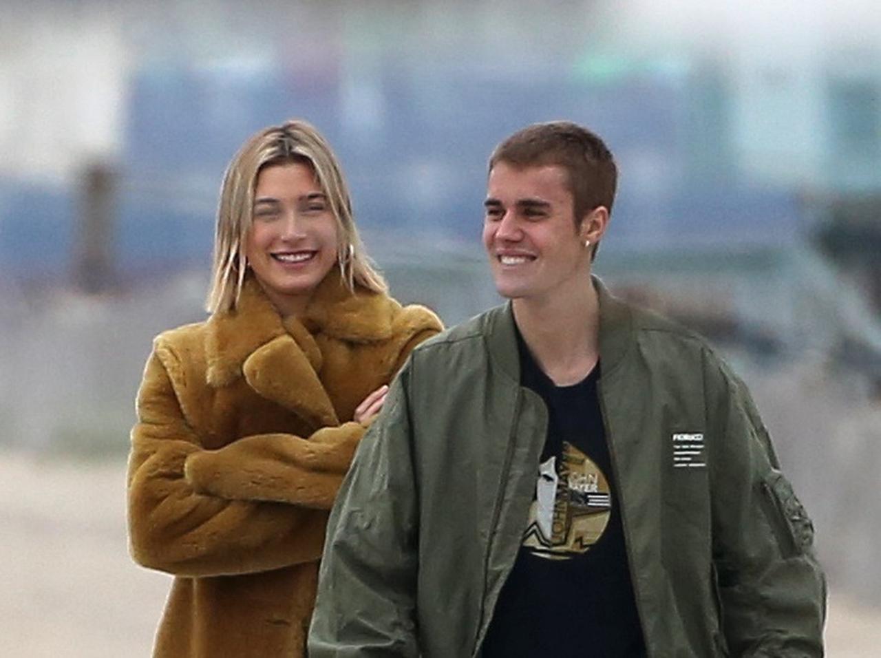 ヘイリー・ビーバー、ジャスティンとのデートにZARAの6,000円のジャンプスーツ