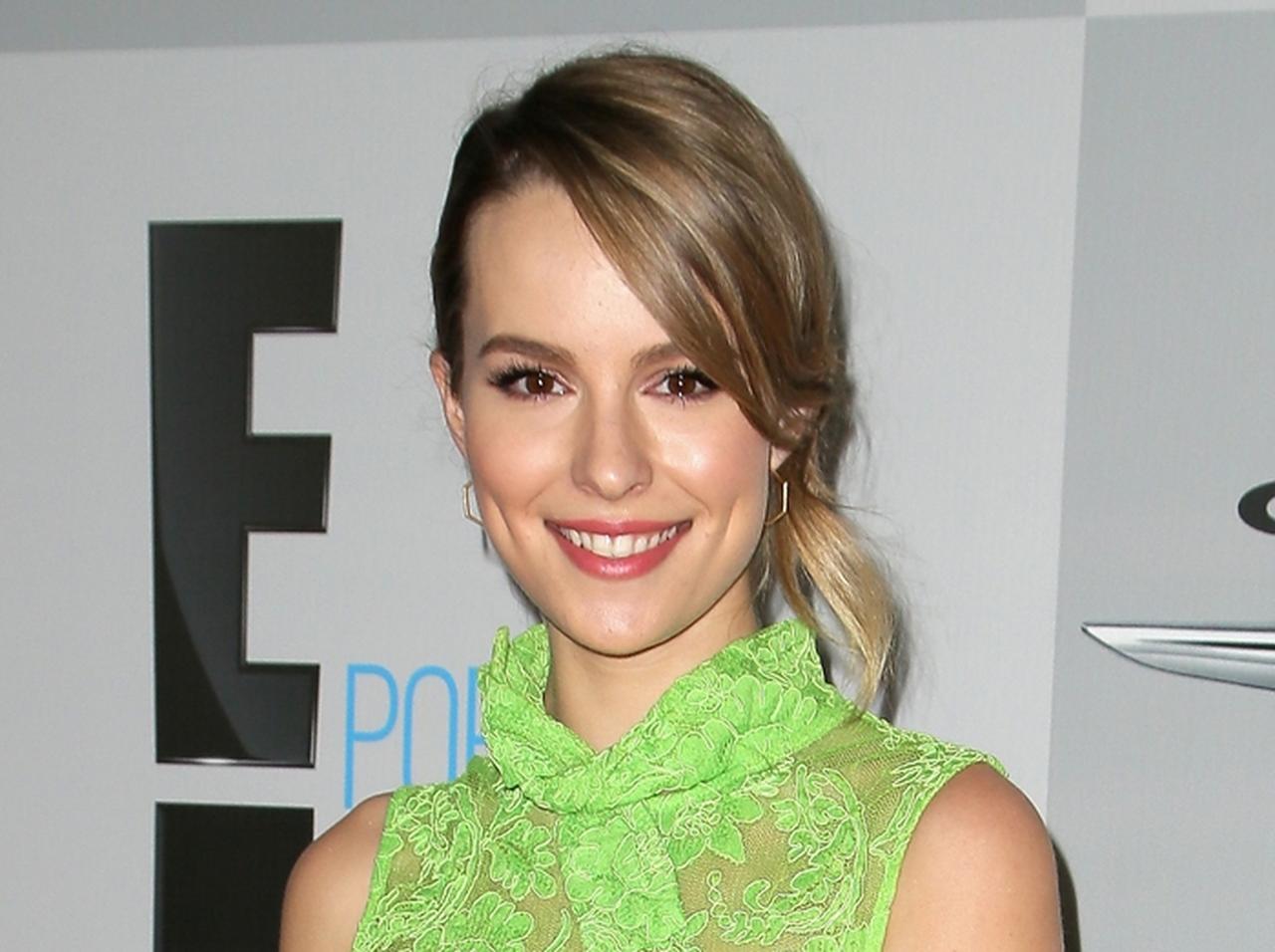 元ディズニースターのブリジット・メンドラーが婚約！キュートなメッセージを公開