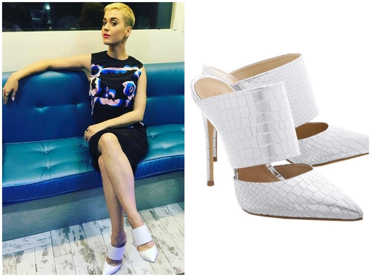 この春、おしゃれセレブは「ワイドバンド サンダル」を履く!