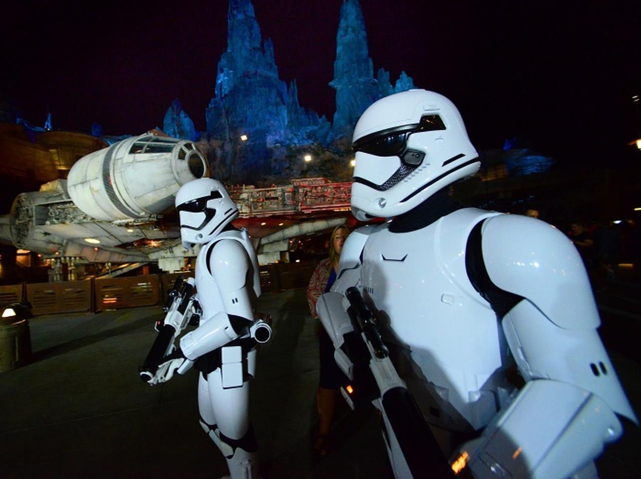 ディズニーランドで働いてくれる“ストームトルーパー”を募集中