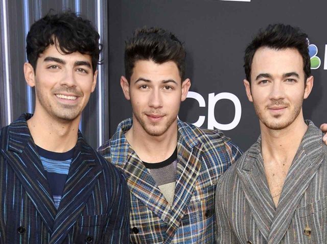 ジョナス・ブラザーズ、成功から解散、再結成を描くドキュメンタリーの予告編が公開