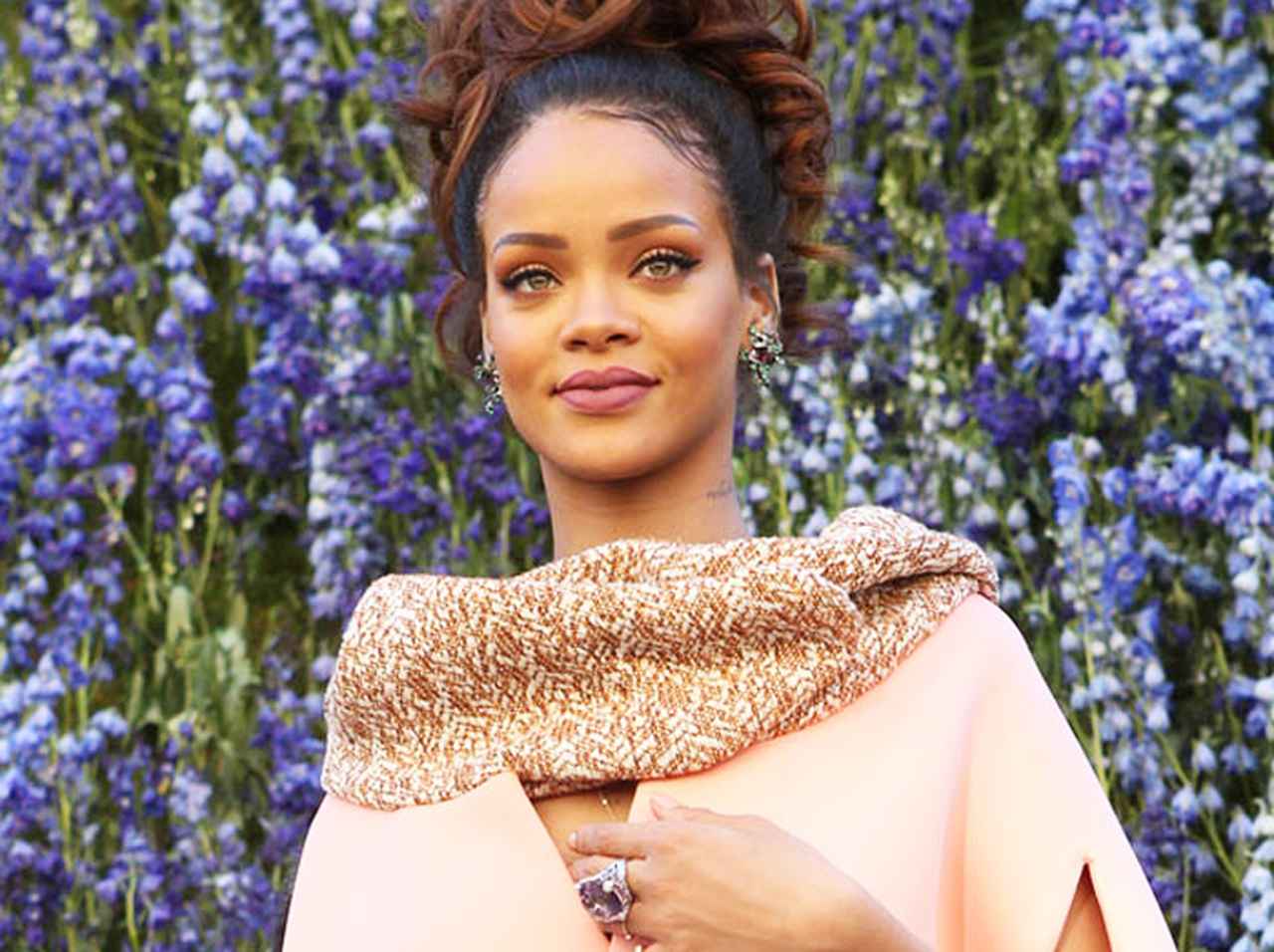 今年は欠席!リアーナが選んだメットガラ2019の「ベストルック」は誰?