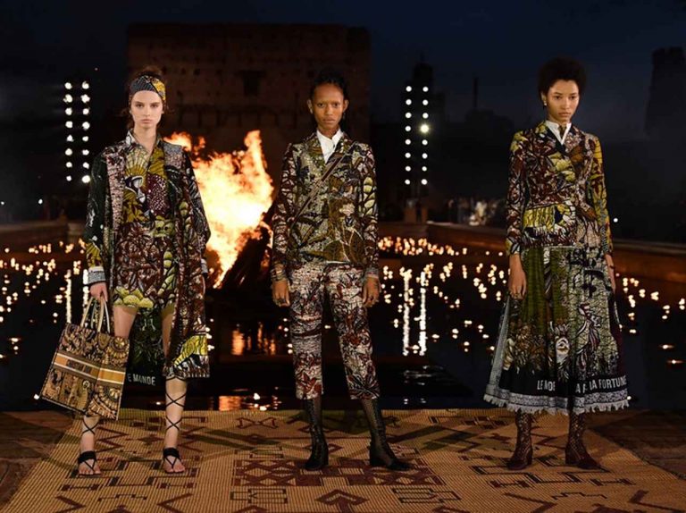 ディオール、ファッションショーで‘珍客’来場