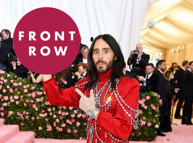 メットガラ「奇抜アクセ」No.1！ジャレット・レトが『持ってきたもの』にあ然