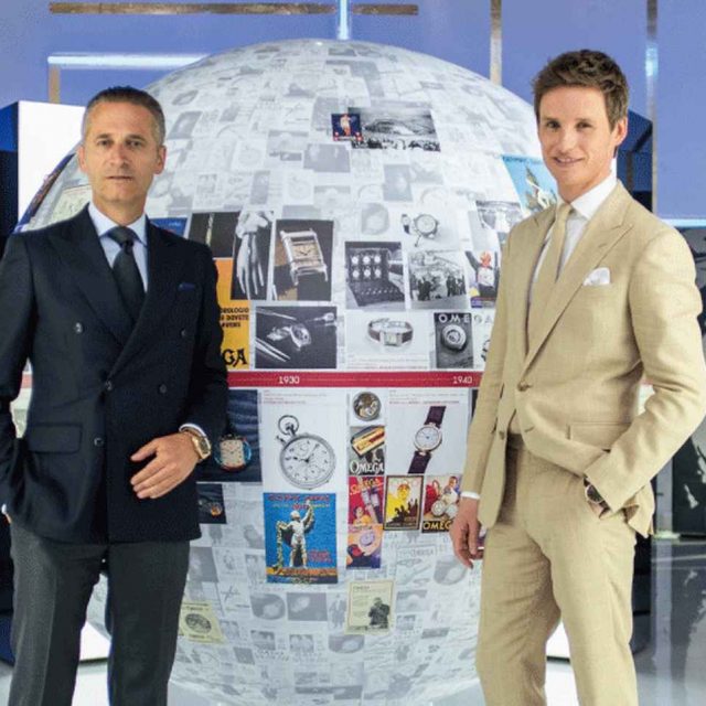 オメガの世界初「プラネット オメガ エキシビション」にエディ・レッドメインが登場