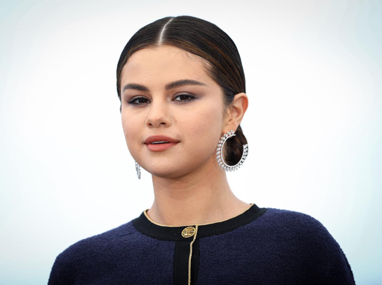 セレーナ・ゴメス、「SNSは若い世代にものすごく悪影響」カンヌで熱弁