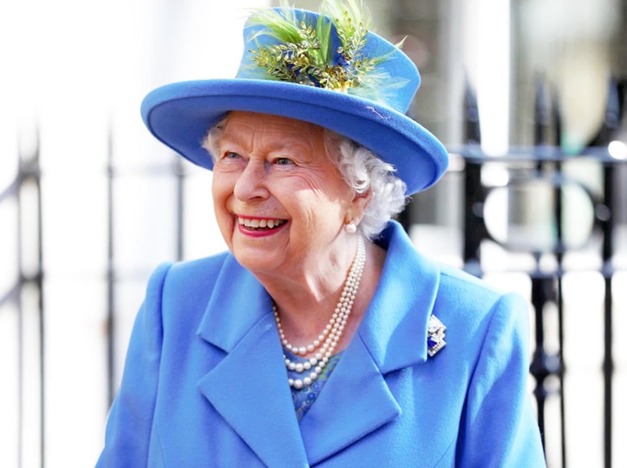 エリザベス女王が「SNS係」を募集！年収はおいくら？