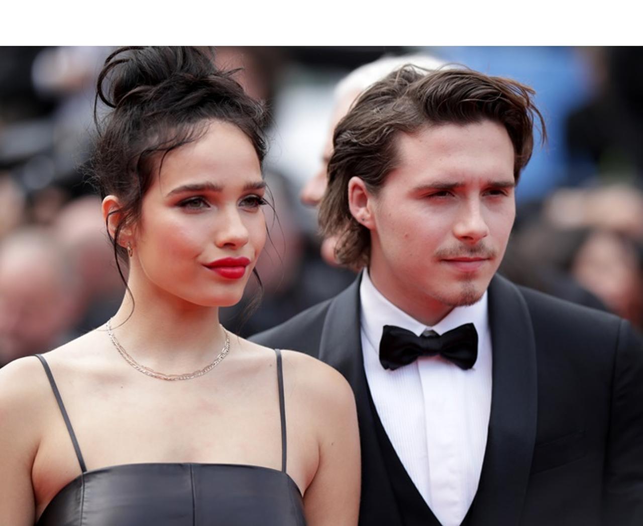 ブルックリン・ベッカム、カンヌで恋人の姿を見て胸を押さえて悶絶