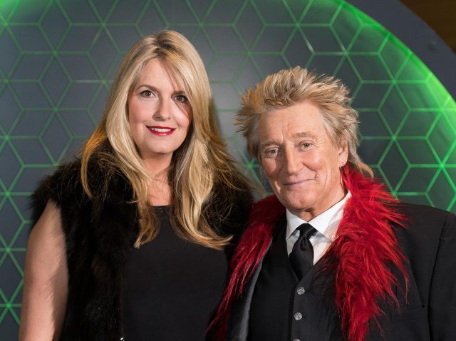 ロッド・スチュワート、26歳年下妻は「お金目当て」だと子供たちが心配