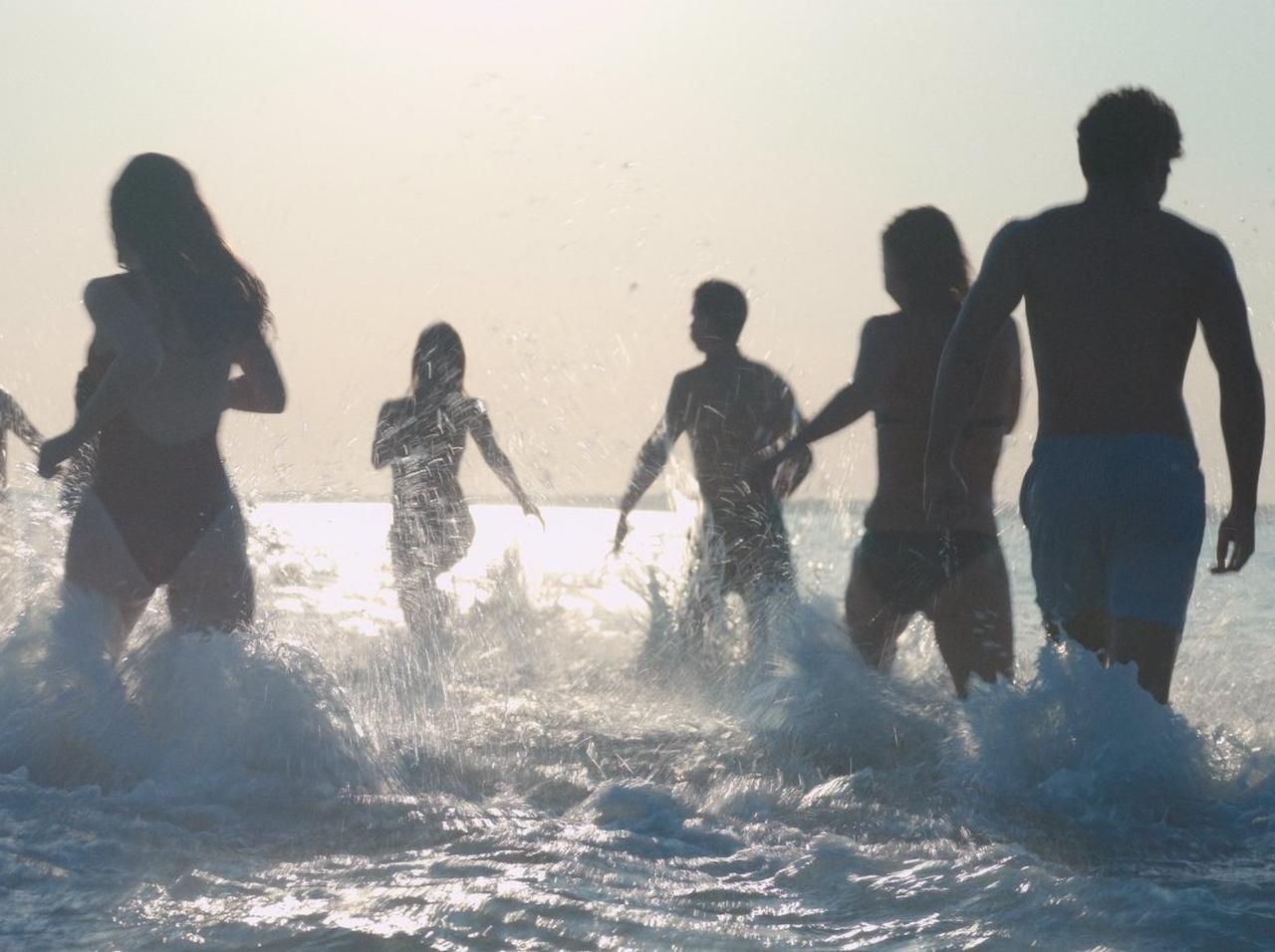 ベッドシーンが「長すぎ」て観客が次々に退場、『アデル、ブルーは熱い色』監督最新作