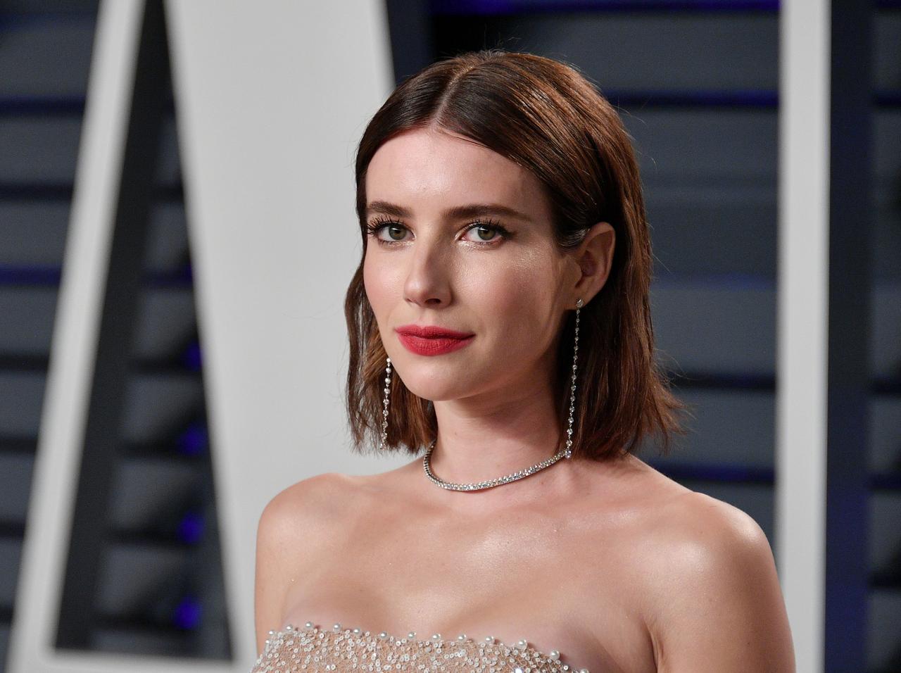 ジュリア・ロバーツの姪エマ・ロバーツ、2人は「歯が大量」で似てる