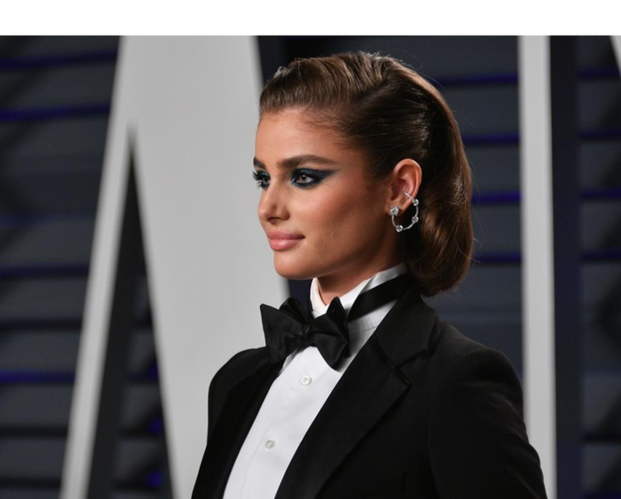 この春、顔まわりのおくれ毛はオシャレアレンジがカワイイ！