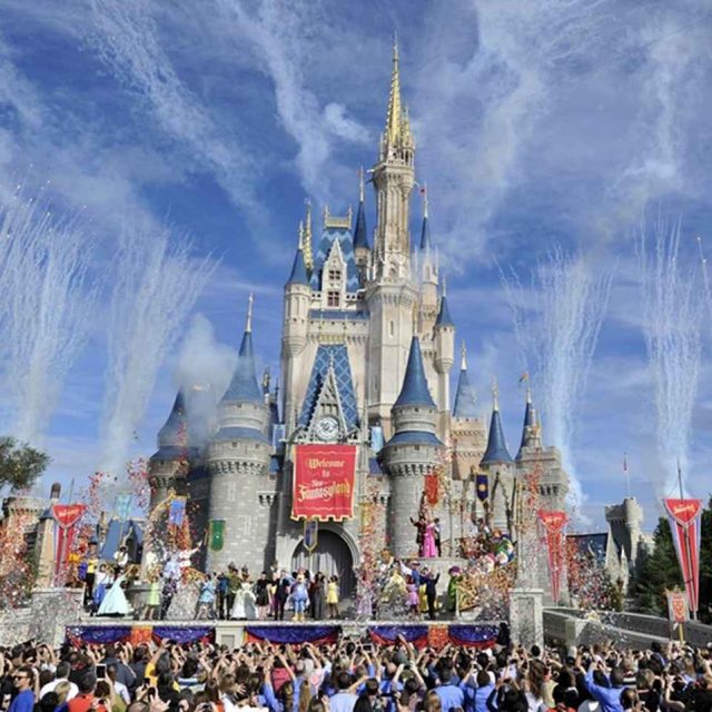 ディズニーランド、長時間並ぶ人のために「トイレ専用パス」を作る