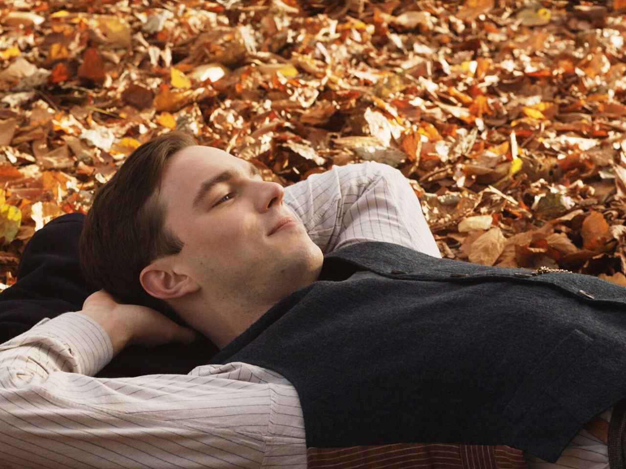 「年上妻」のリリー・コリンズが可愛すぎる『トールキン 旅のはじまり』8月公開決定、場面写真が公開