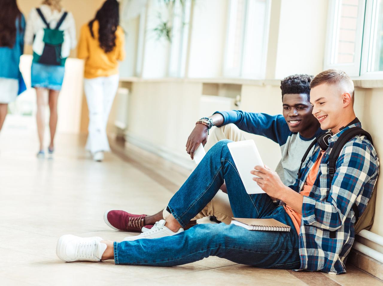 体が不自由な親友のために2年間貯金して「あるもの」をプレゼントした高校生に泣ける